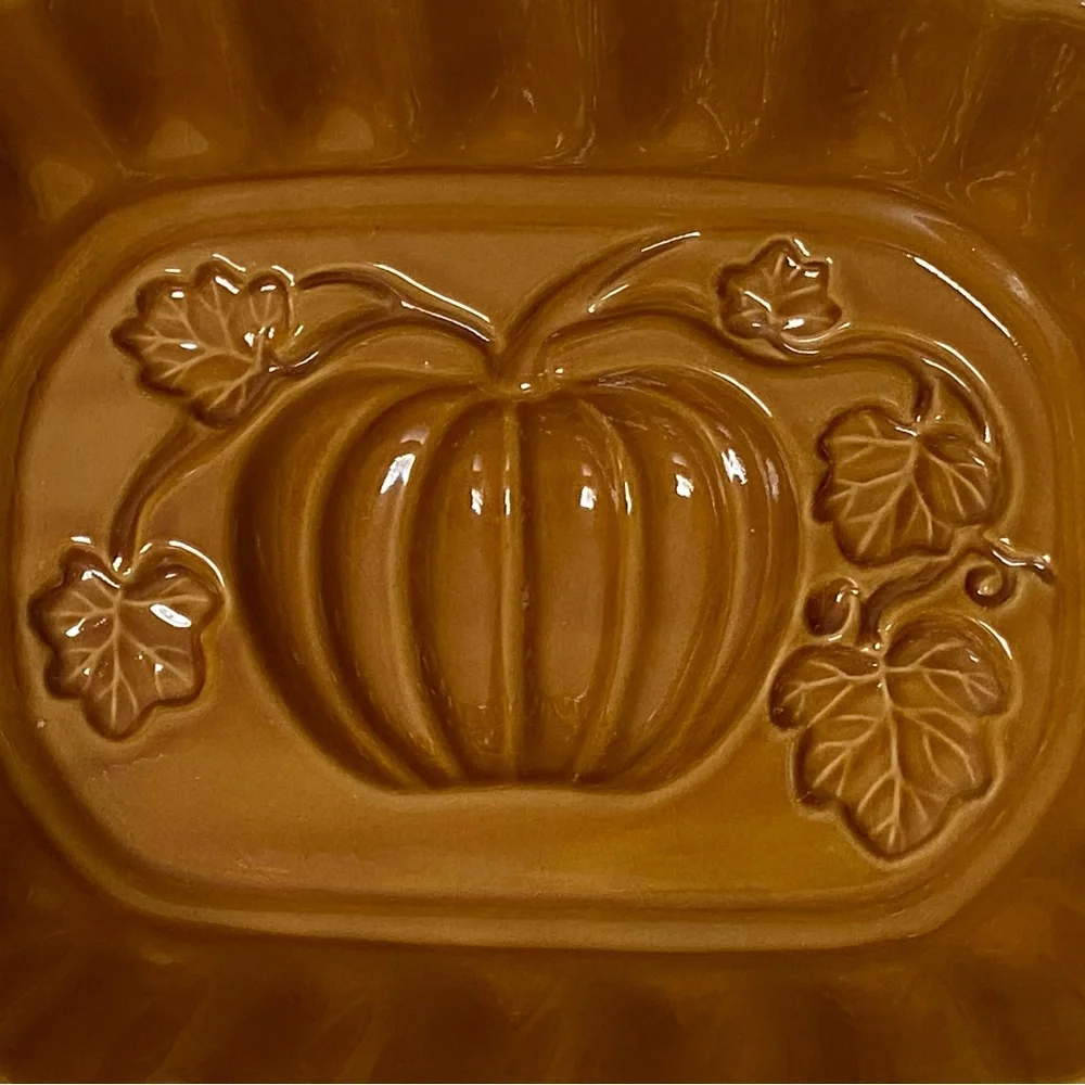 Crate & Barrel Pumpkin Mold Bowl Casserole Brown Glazed Ceramic Fall 8.5” X 7”